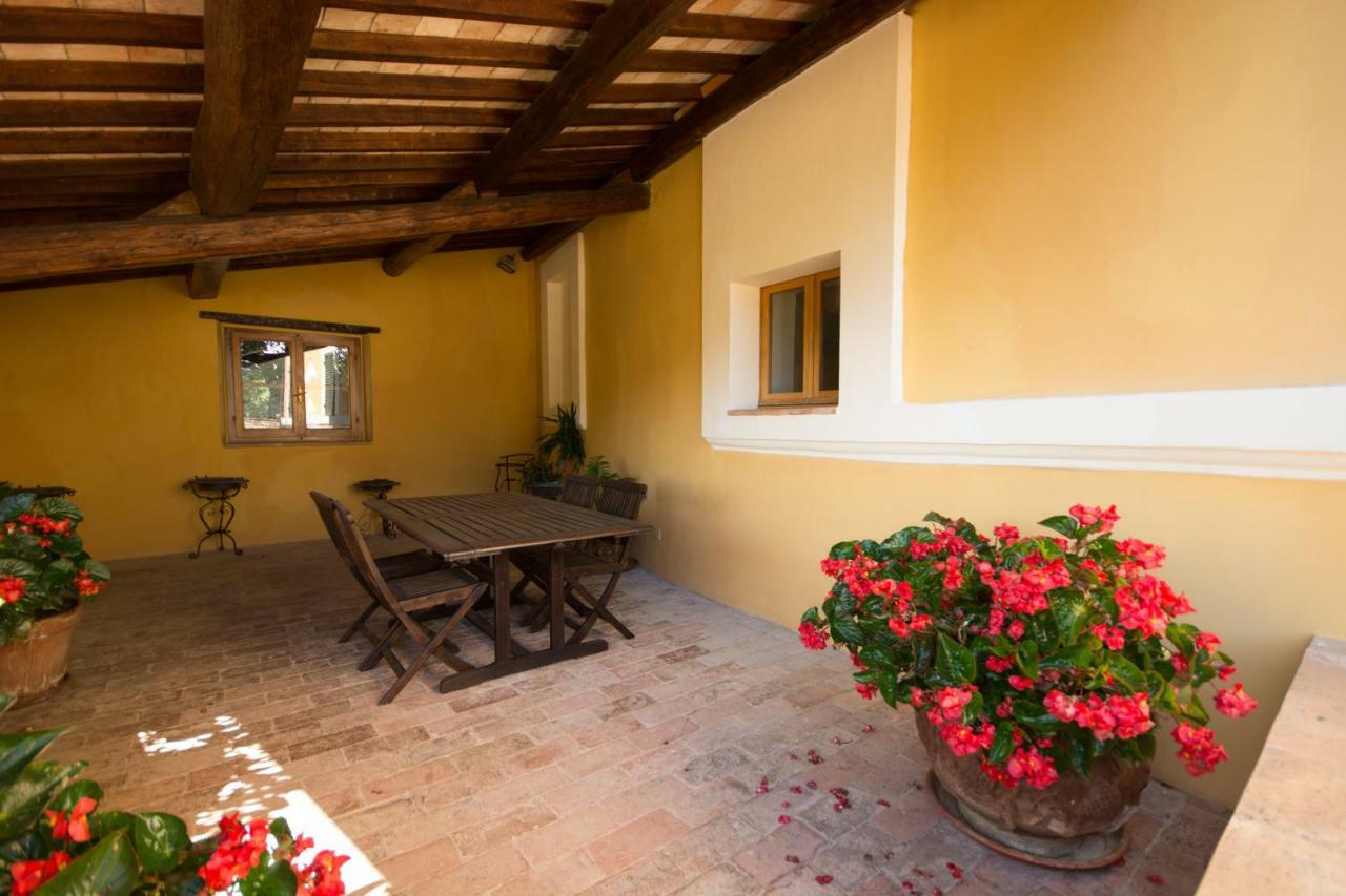 Apartamento Casa Dei Lecci Foligno Exterior foto