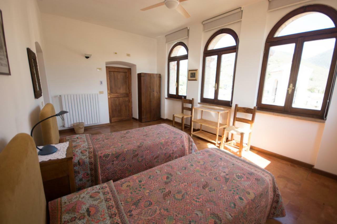 Apartamento Casa Dei Lecci Foligno Exterior foto